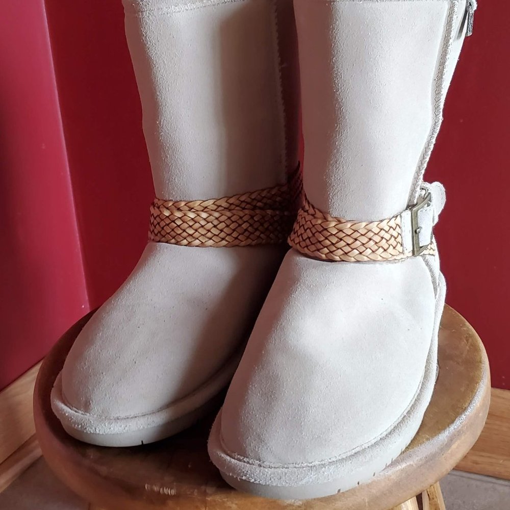 Bearpaw Cream Boots